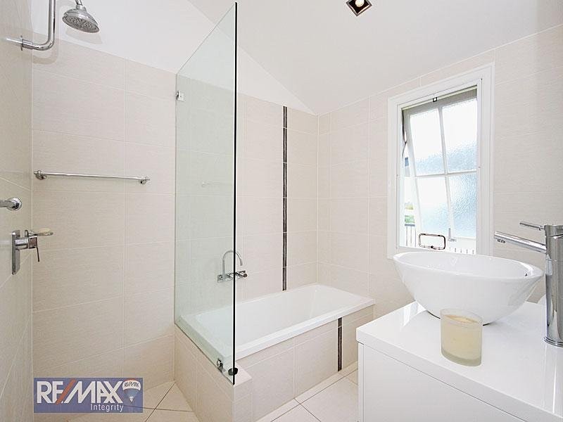 62 Sixth Avenue, Kedron QLD 4031