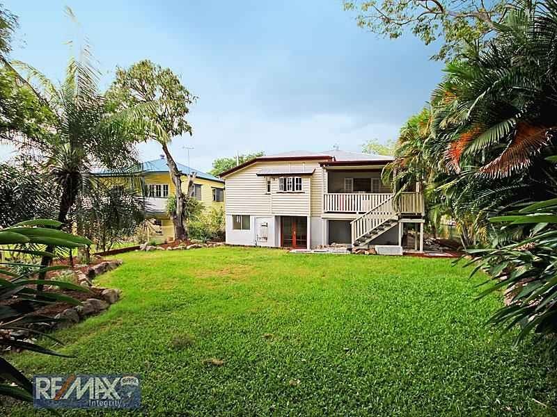 62 Sixth Avenue, Kedron QLD 4031