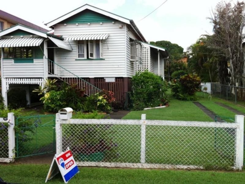 14 Stuckey Road, Clayfield QLD 4011