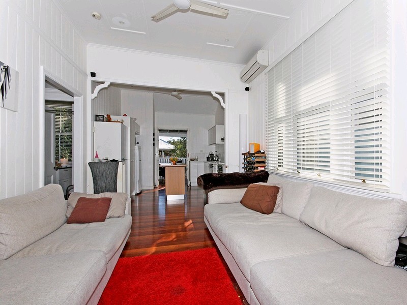 6 Jimbour Street, Wooloowin QLD 4030