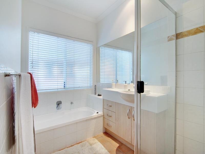 3 Rawson Street, Wooloowin QLD 4030