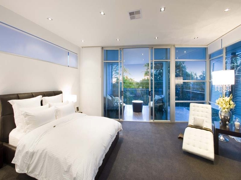 39 Derby Street, Highgate Hill QLD 4101