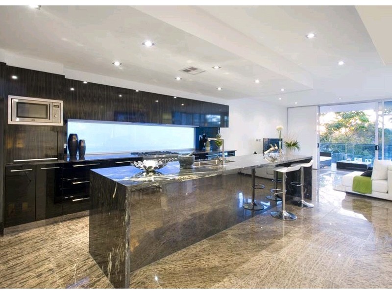 39 Derby Street, Highgate Hill QLD 4101