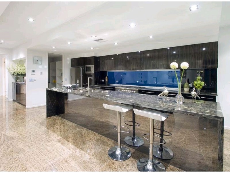 39 Derby Street, Highgate Hill QLD 4101