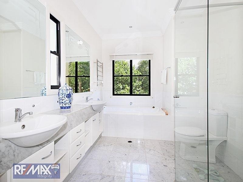Clayfield QLD 4011