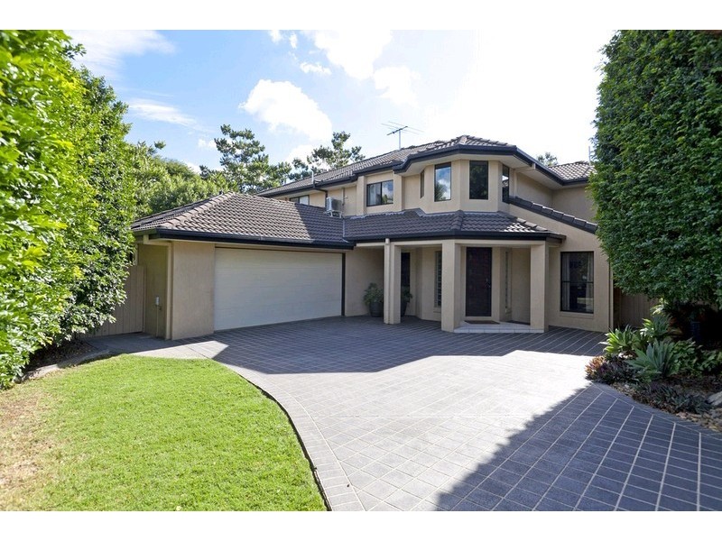 16 Kilburn Close, Carindale QLD 4152