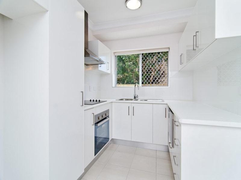 8 Alma Road, Clayfield QLD 4011