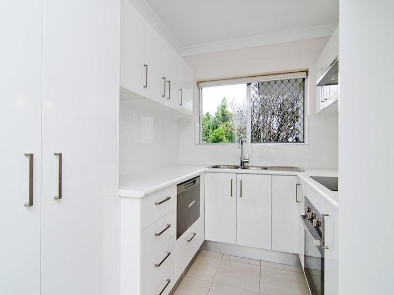 8 Alma Road, Clayfield QLD 4011