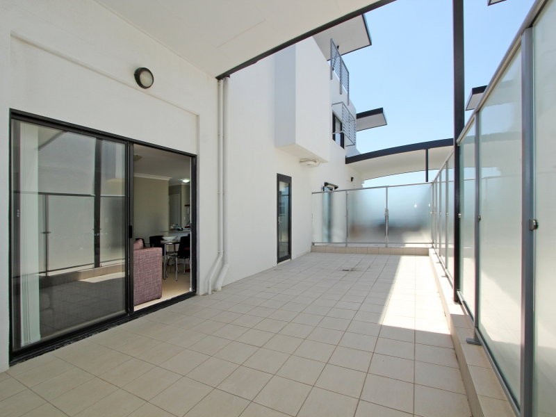 37 Playfield Street, Chermside QLD 4032