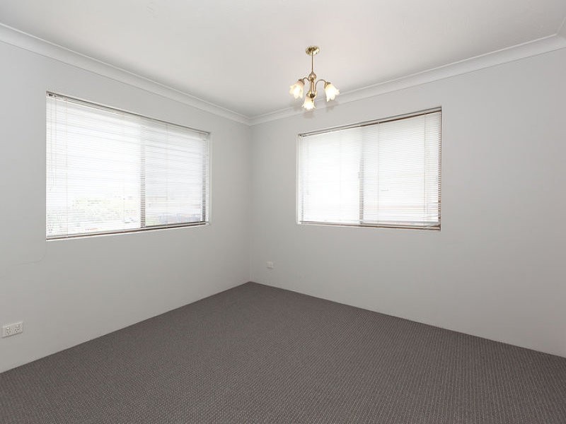 497 Creek Rd, Mansfield QLD 4122