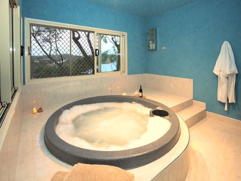 Seven Hills QLD 4170