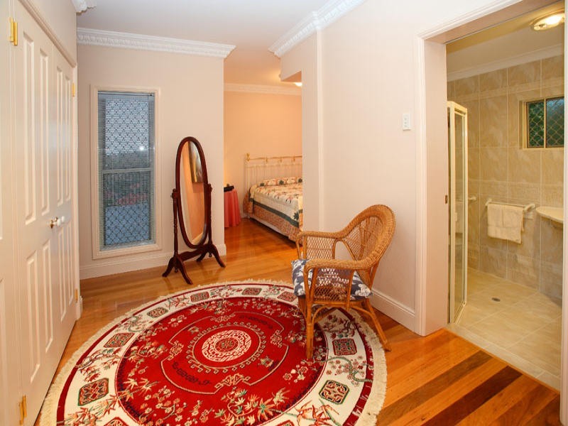 Seven Hills QLD 4170