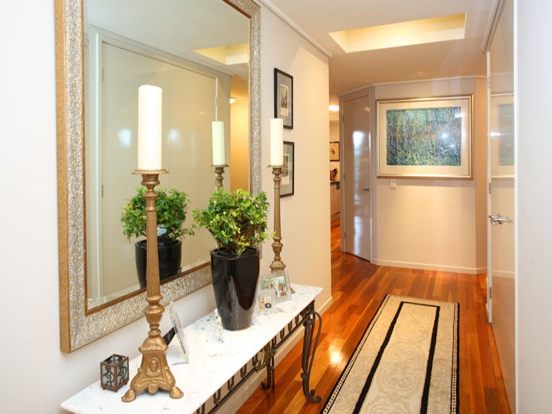 102/241 Wellington Road, East Brisbane QLD 4169