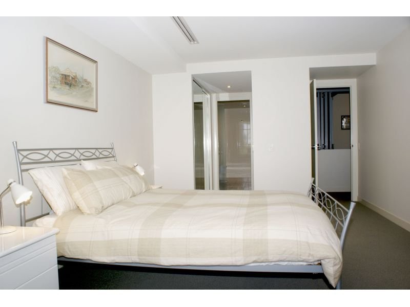 1632/22 Refinery Parade, New Farm QLD 4005