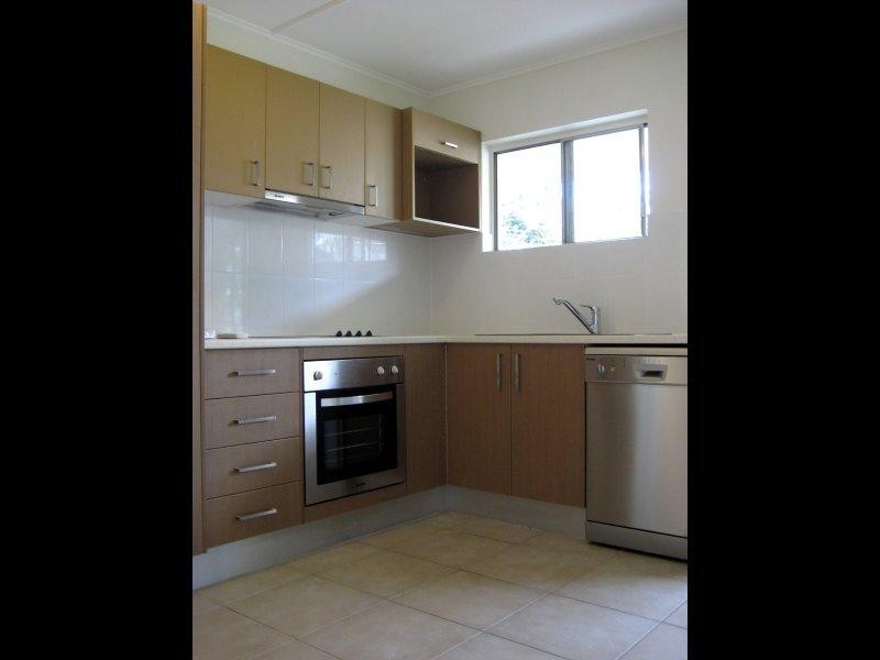 1/42 William Parade, Fairfield QLD 4103