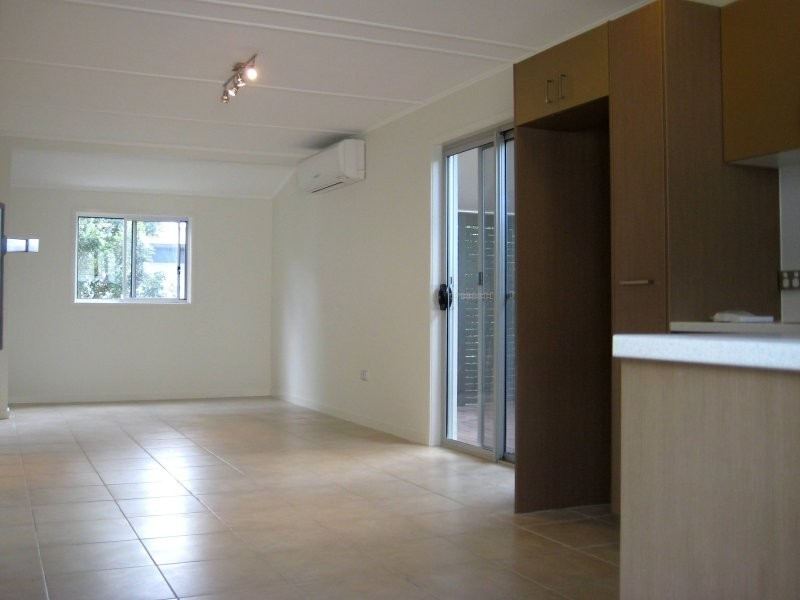 1/42 William Parade, Fairfield QLD 4103