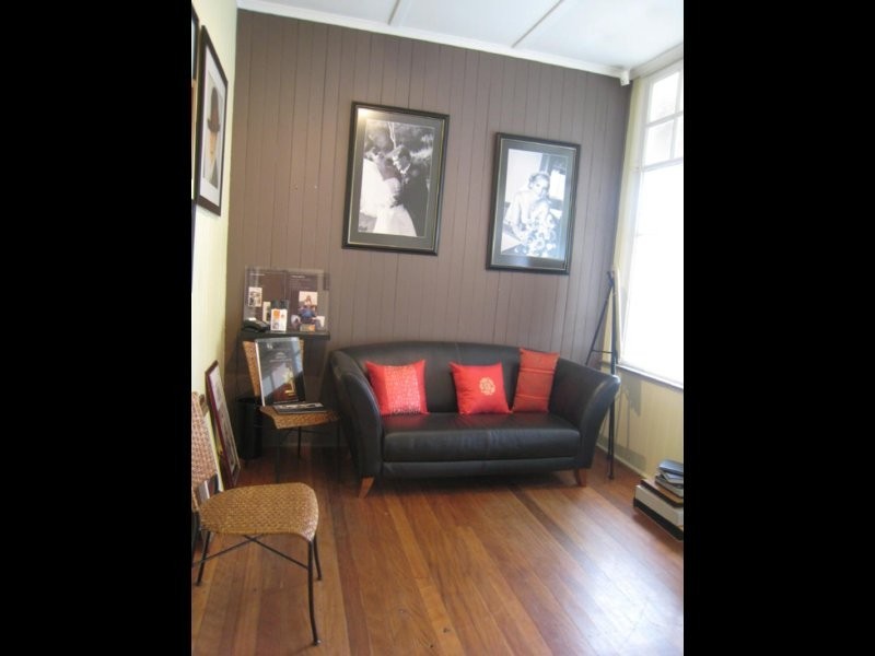 Holland Park QLD 4121