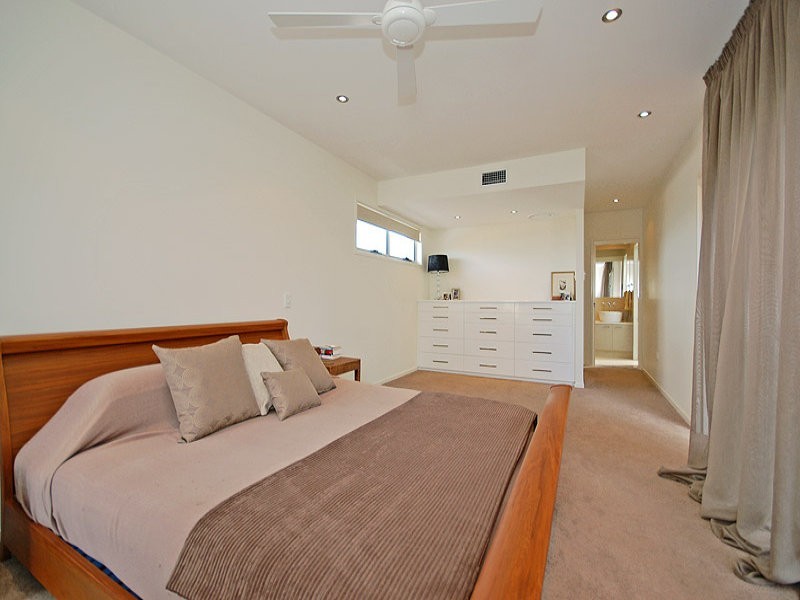 7/15 Halford Street, Newstead QLD 4006
