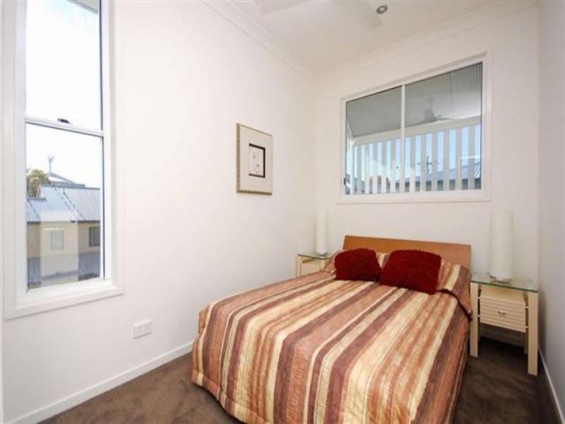 East Brisbane QLD 4169