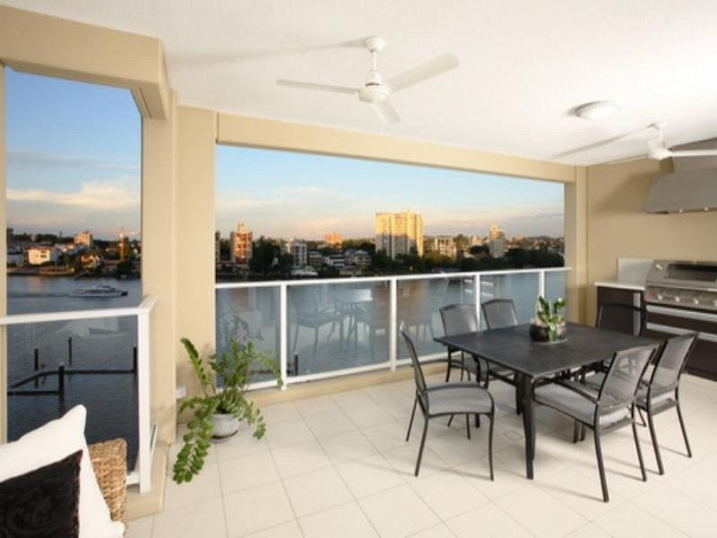 11E/39 Castlebar Street, Kangaroo Point QLD 4169