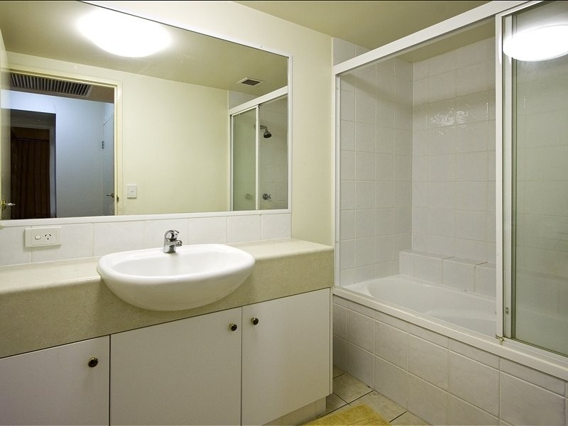 43/45 Deakin Street, Kangaroo Point QLD 4169