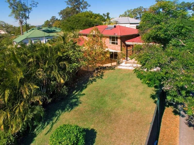 123 Taringa Parade, Indooroopilly QLD 4068