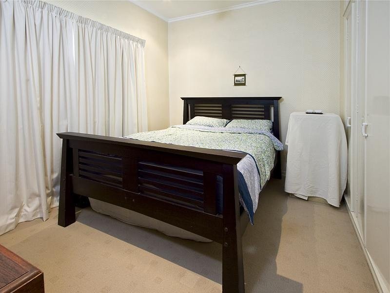 48 Dell Street, St Lucia QLD 4067