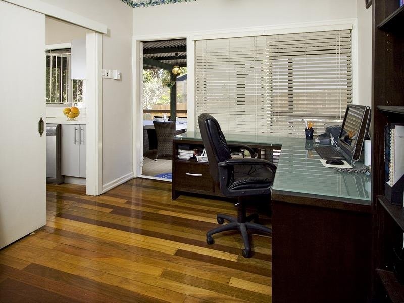 48 Dell Street, St Lucia QLD 4067