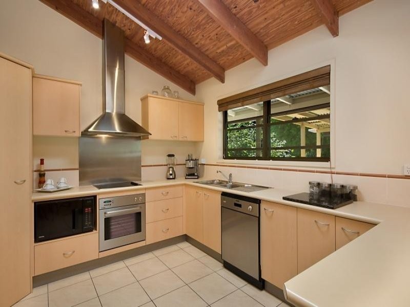 2 Lytham Street, Indooroopilly QLD 4068