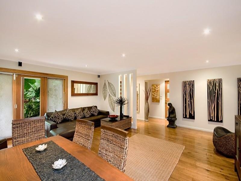 5 Rowena Street, Kenmore QLD 4069