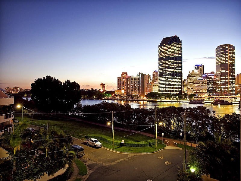 18 Bright Street, Kangaroo Point QLD 4169