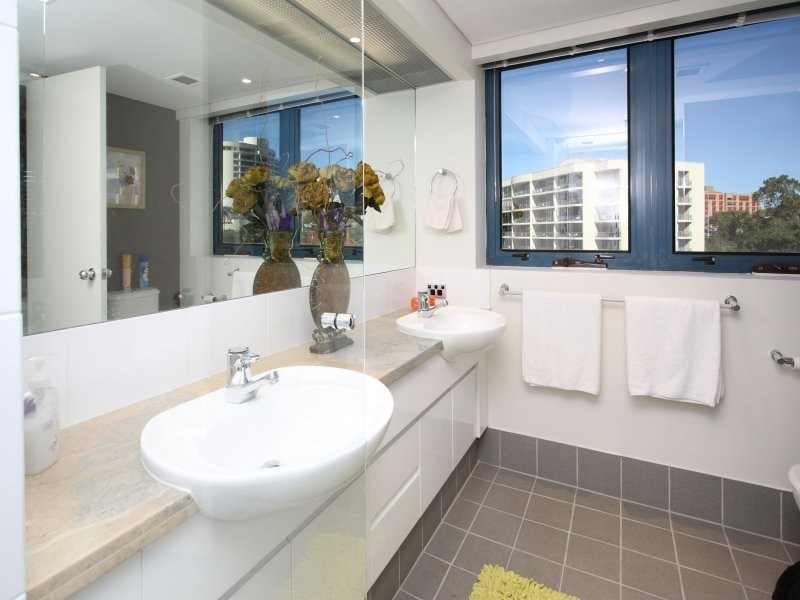 18/55 Darragh Street, Kangaroo Point QLD 4169