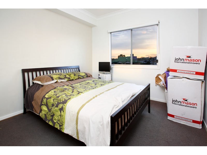 18/915 Stanley Street, East Brisbane QLD 4169