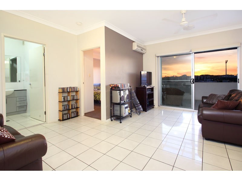 18/915 Stanley Street, East Brisbane QLD 4169