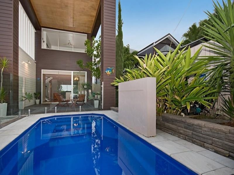 72 King Arthur Terrace, Tennyson QLD 4105