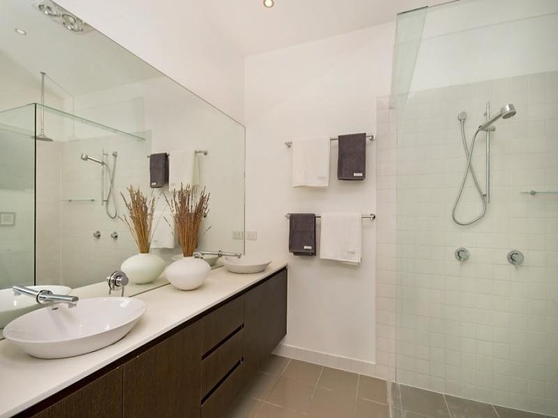 72 King Arthur Terrace, Tennyson QLD 4105