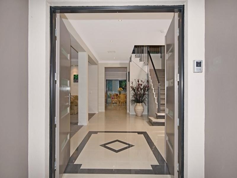 149 Hillside Terrace, St Lucia QLD 4067