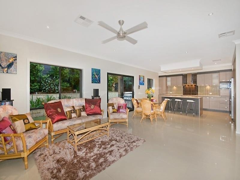 149 Hillside Terrace, St Lucia QLD 4067