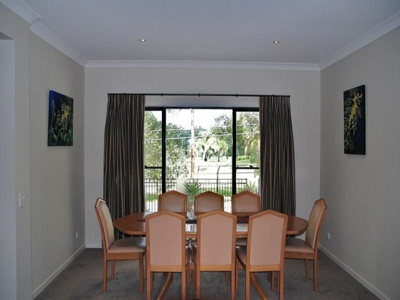 149 Hillside Terrace, St Lucia QLD 4067