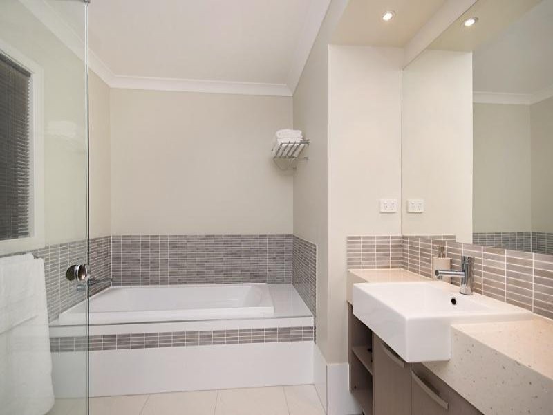 149 Hillside Terrace, St Lucia QLD 4067