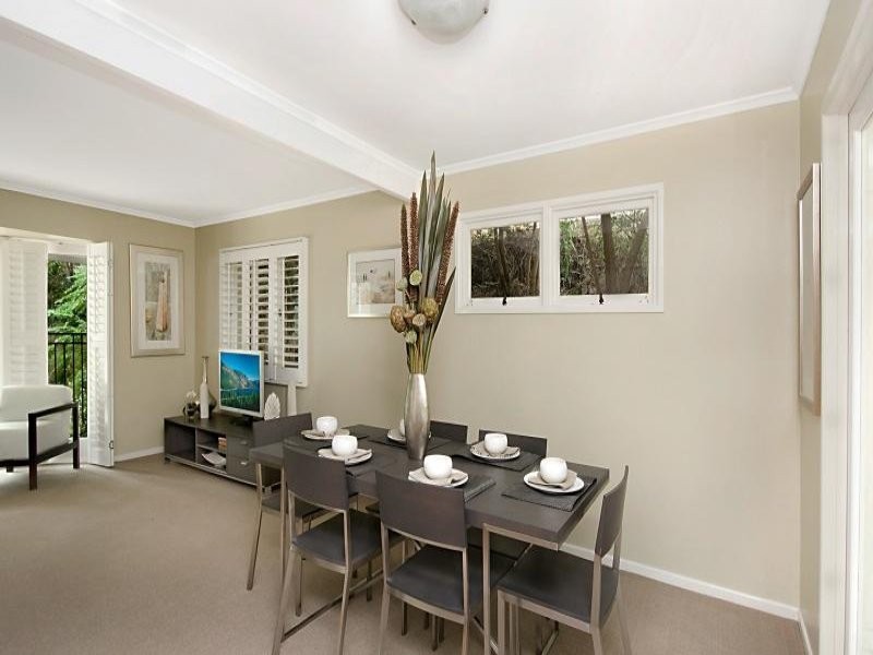 18 Crestview Street, Kenmore QLD 4069