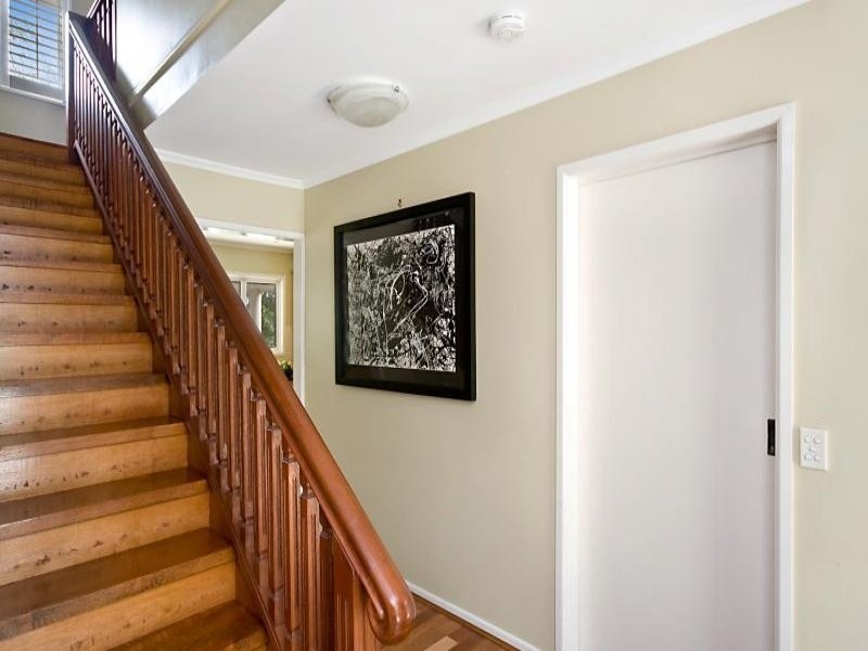 18 Crestview Street, Kenmore QLD 4069