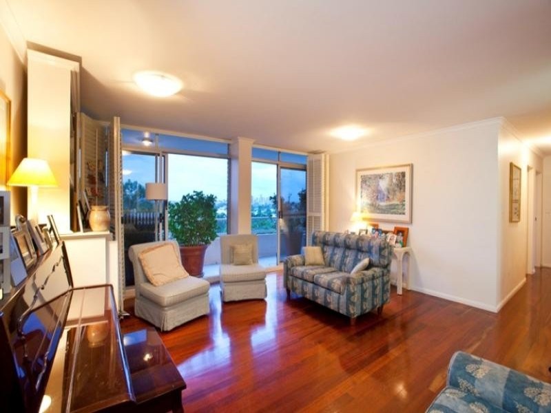 2/70 Swann Road, Taringa QLD 4068