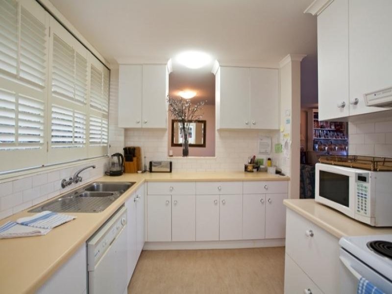 2/70 Swann Road, Taringa QLD 4068