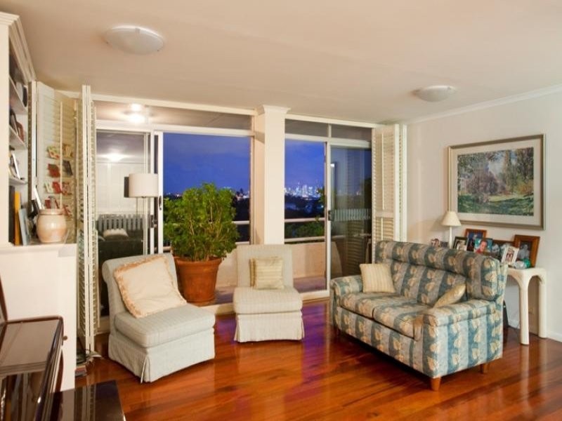 2/70 Swann Road, Taringa QLD 4068