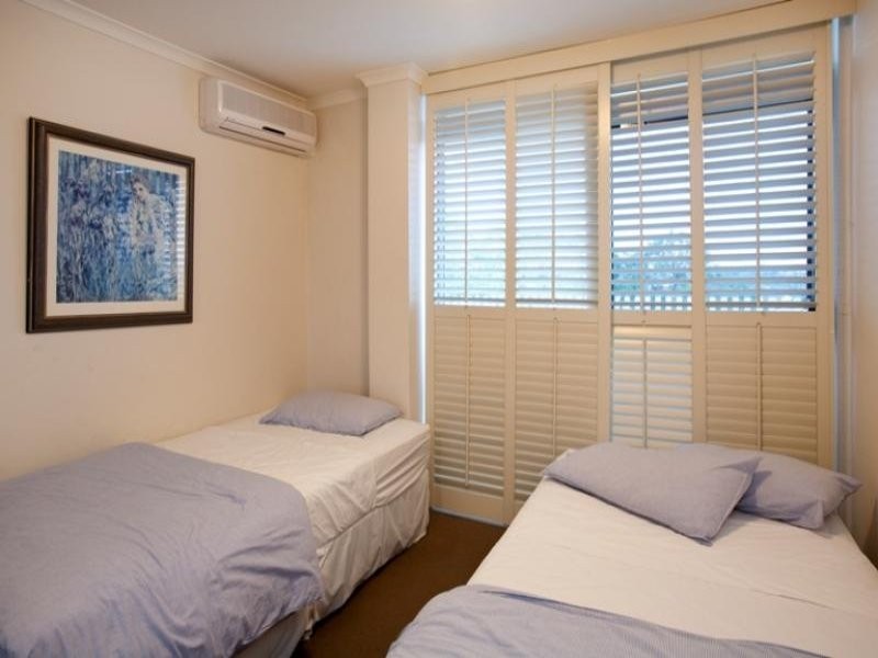 2/70 Swann Road, Taringa QLD 4068