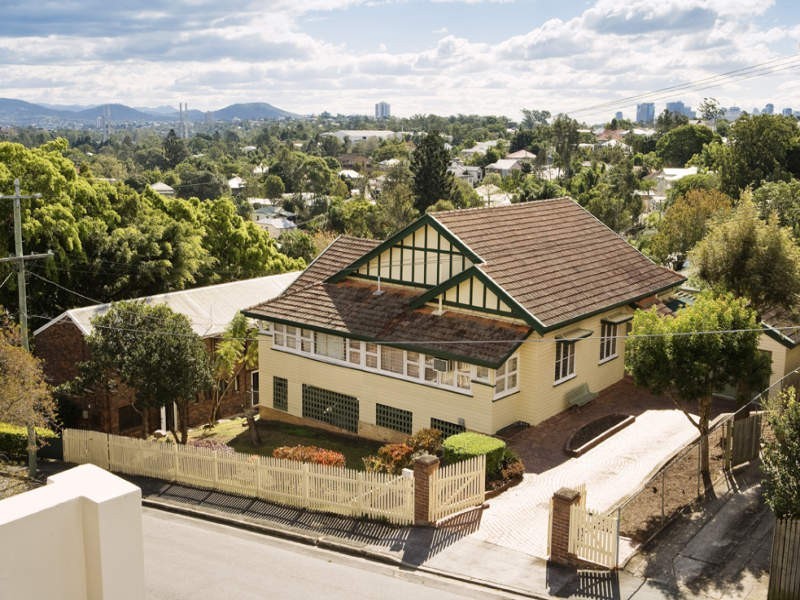 11 Denham Street, Annerley QLD 4103