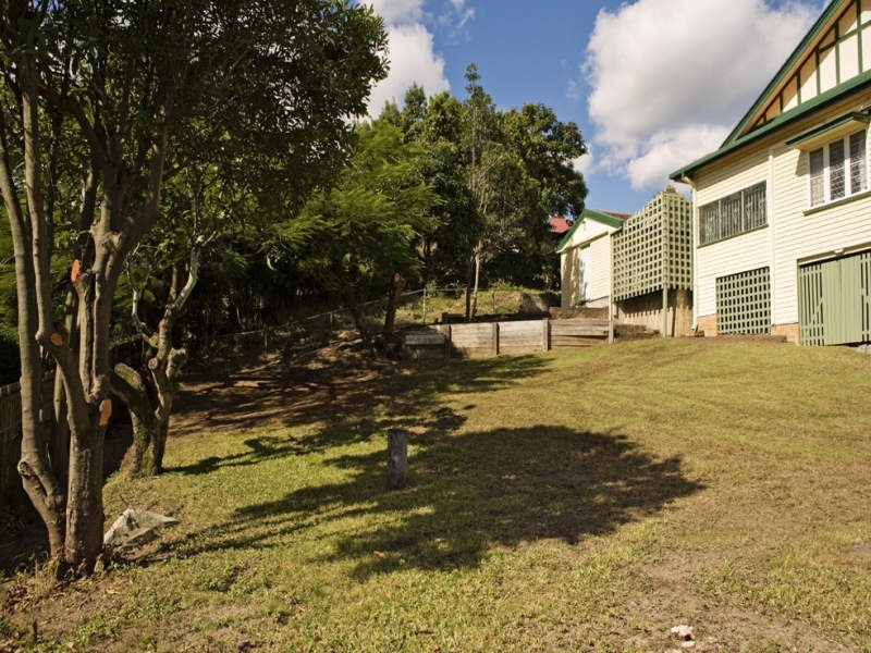 11 Denham Street, Annerley QLD 4103