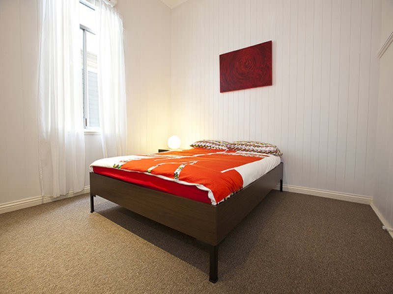 18 Mark Street, New Farm QLD 4005