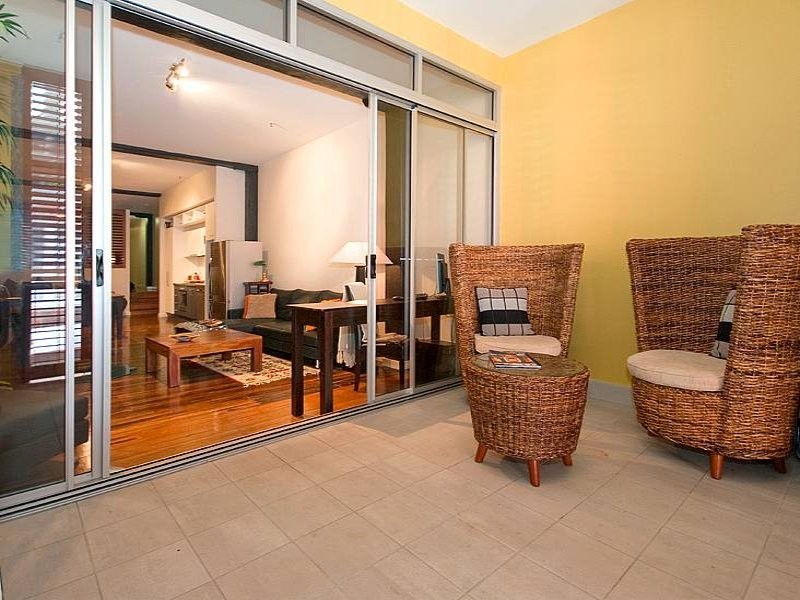 206/64 Macquarie Street, Teneriffe QLD 4005